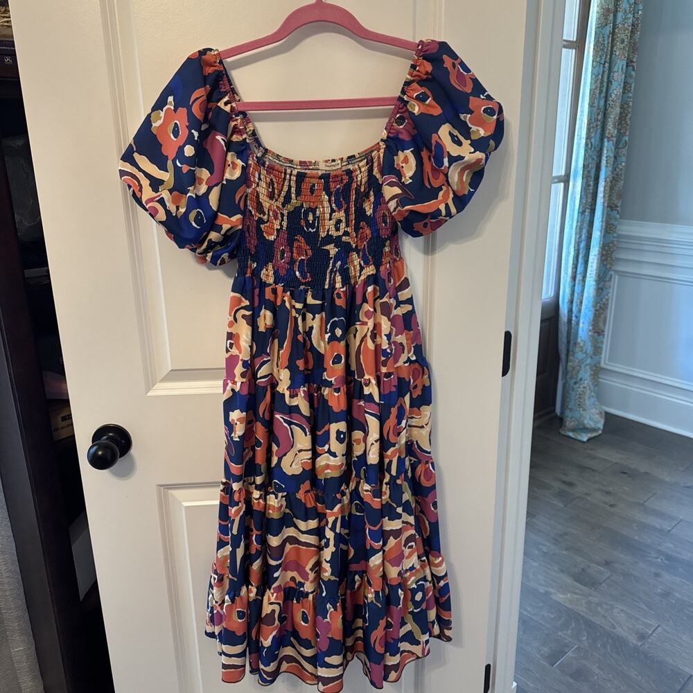 Women’s SundayUp Smocked Floral Navy Puff Sleeve Dress Size Small Full Length